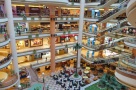 Europa se umple de malluri. Apetitul pentru consum motivează investitorii