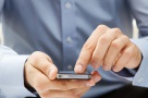 Operațiunile bancare prin telefon: cum funcționează și cât sunt de sigure?