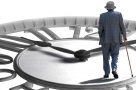 Peste șase milioane de români au investit în pensii private