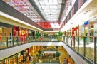 Ancorele" din centrele comerciale joacă dur şi cer chirii variabile
