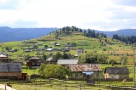 România, țara proprietarilor pe cocioabe de lux