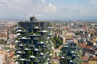 Prima clădire din lume acoperită cu plante perene: un zgârie-nori cu locuințe, de aproape 120 metri (FOTO)