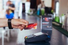 MasterCard prezintă o nouă metodă de plată ce le oferă mai multă flexibilitate și control deținătorilor de carduri