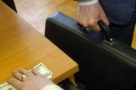 Cum se supune un serviciu secret
