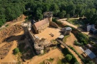Un castel record: construit acum, cu materiale și tehnici din secolul 13