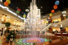 Mallurile din Romania sunt de weekend si dupa ora sase seara