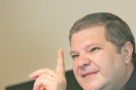 "Prietenii" politici, salvati de Prima Casa