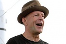 Bruce Willis îşi face bagajele