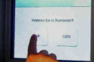 Un bancomat din Germania pune întrebări indiscrete: “Locuiţi în România?”