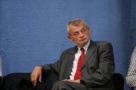 Oprescu plăteşte chirie la suprapreţ