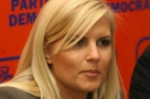 Elena Udrea ia atitudine:Spune NU achizitiilor de lux din Minister