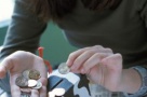 Cât economisim la un euro de 3,9 lei